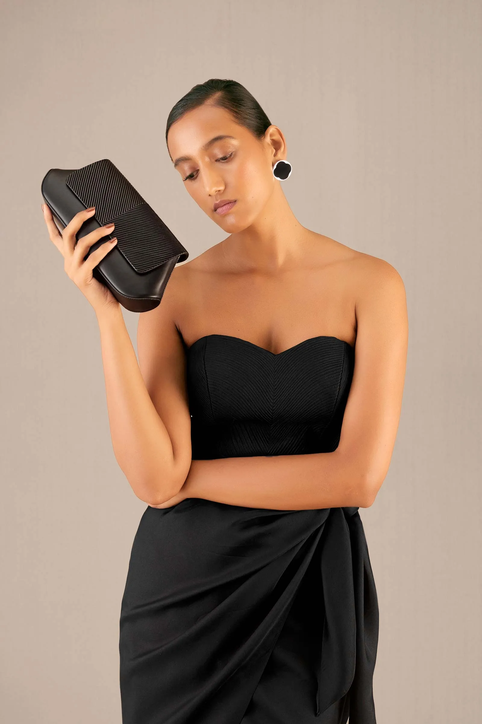 Azra Clutch