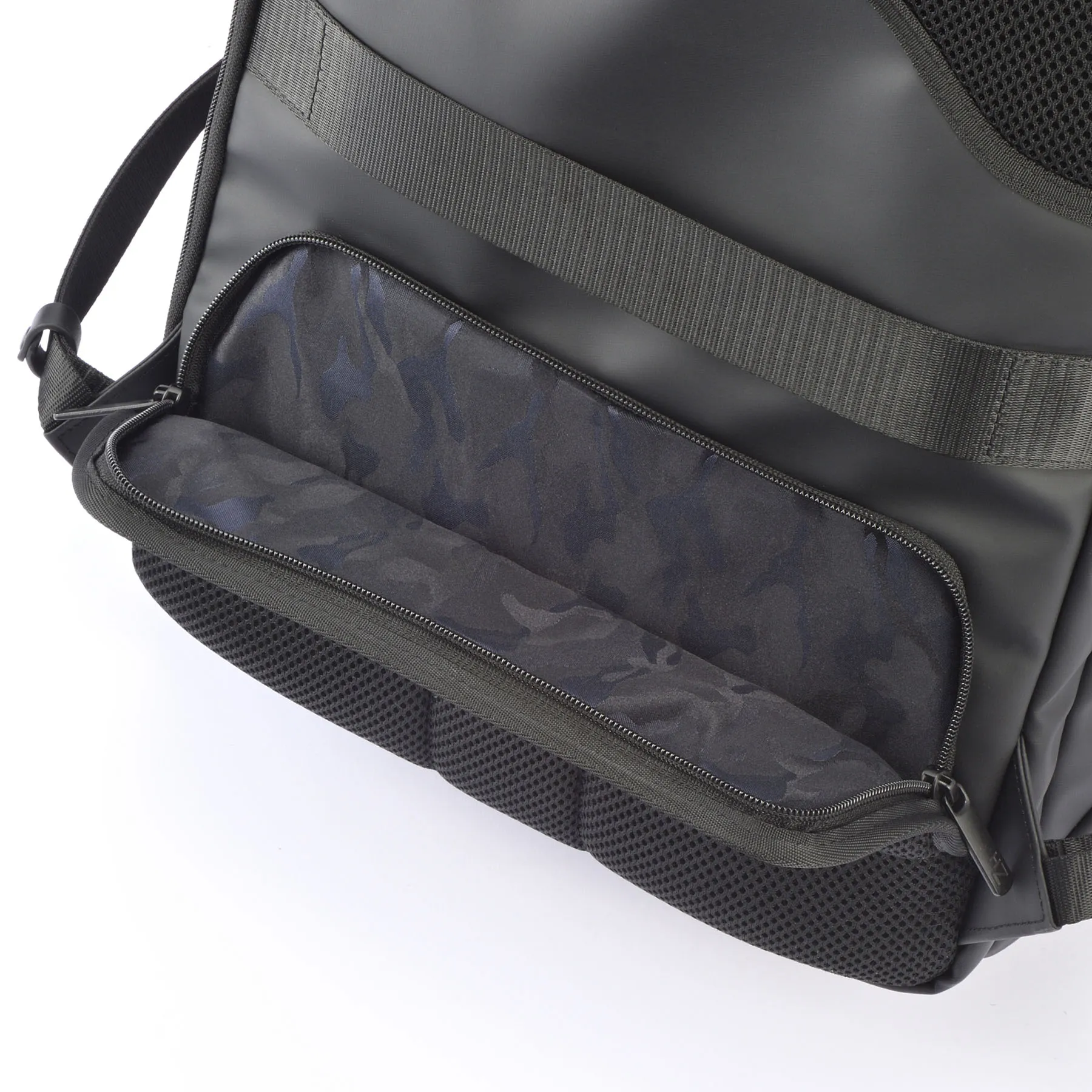Z PACK | type-C Laminated Backpack B4/15.6" PC 81212
